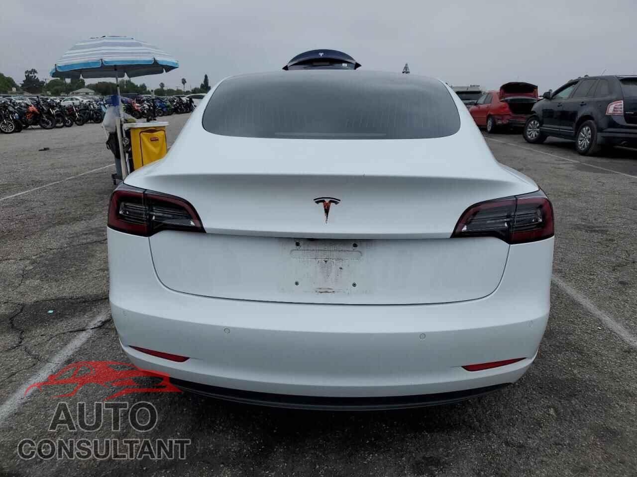 TESLA MODEL 3 2018 - 5YJ3E1EA5JF059120