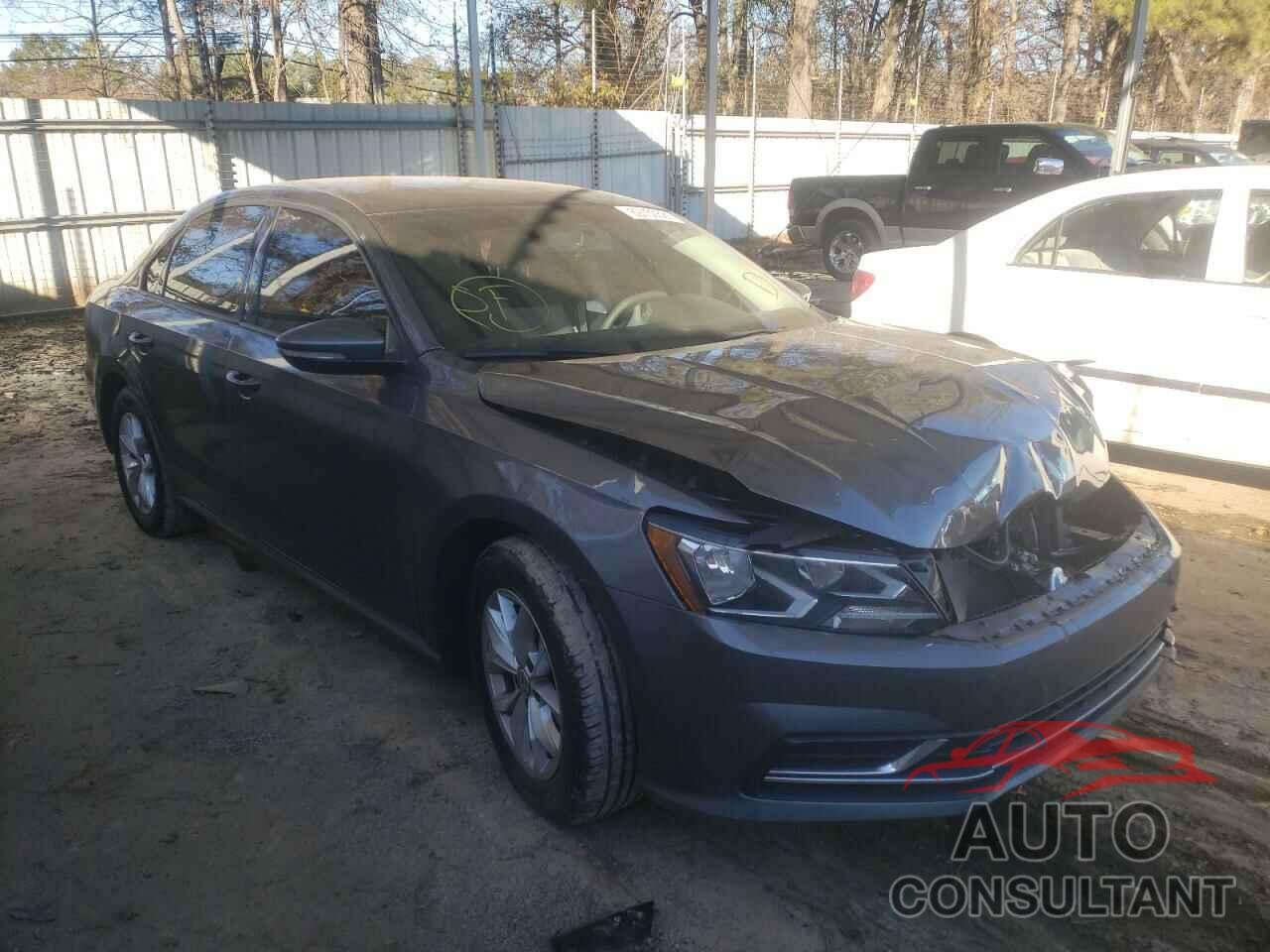 VOLKSWAGEN PASSAT 2018 - 1VWAA7A32JC008231