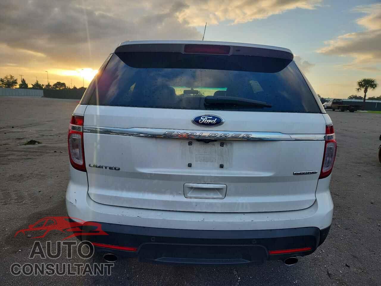 FORD EXPLORER 2015 - 1FM5K7F84FGA89721
