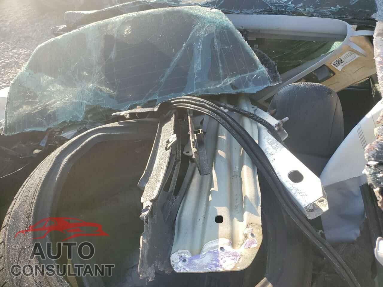 TESLA MODEL 3 2018 - 5YJ3E1EB3JF182469