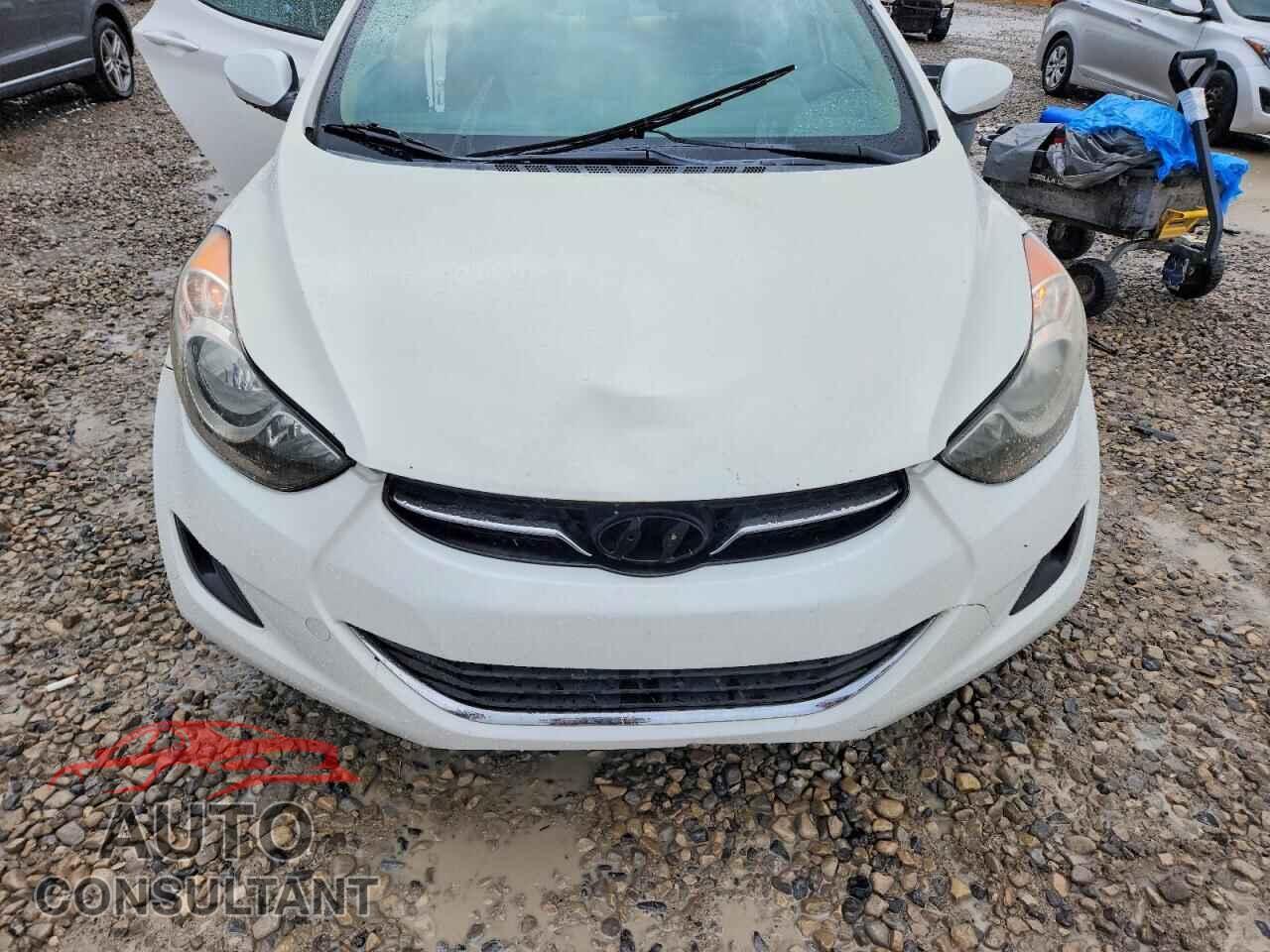 HYUNDAI ELANTRA 2013 - 5NPDH4AE6DH208792