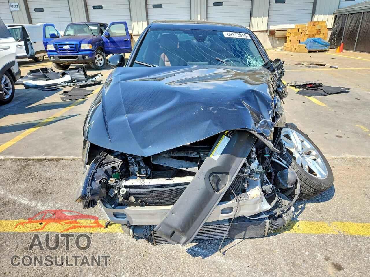 AUDI A4 2017 - WAUDNAF43HN052480