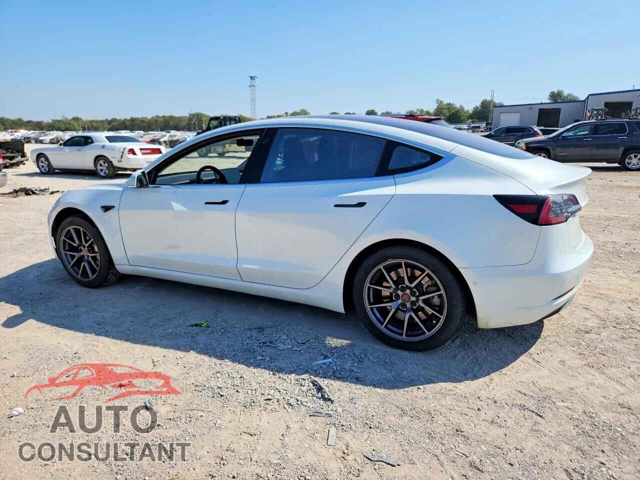 TESLA MODEL 3 2018 - 5YJ3E1EA7JF019637