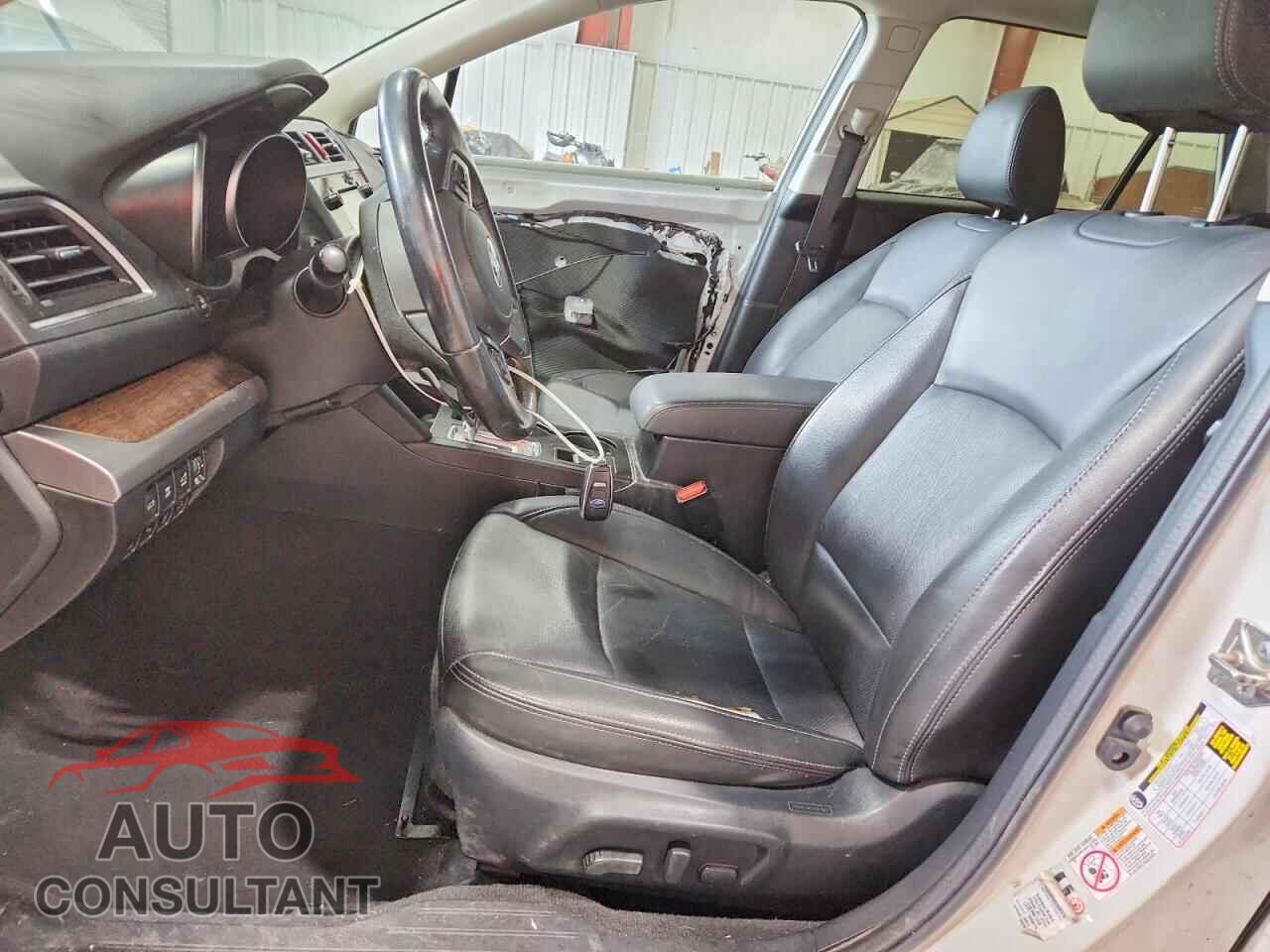 SUBARU OUTBACK 2016 - 4S4BSANC9G3358178