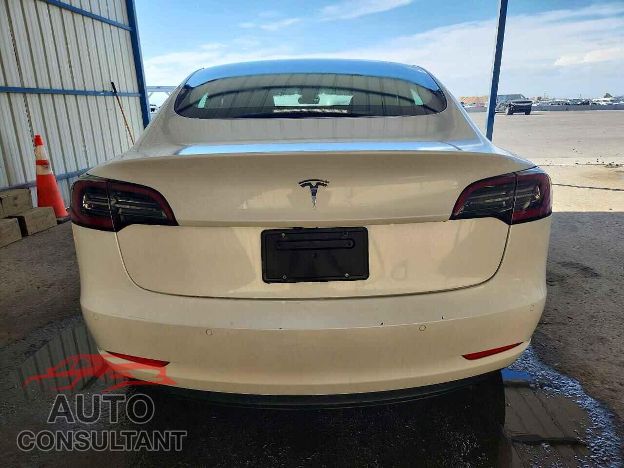 TESLA MODEL 3 2022 - 5YJ3E1EA0NF368970