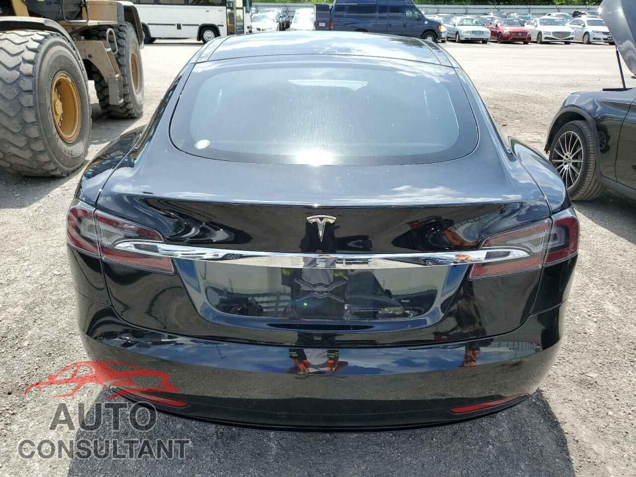 TESLA MODEL S 2018 - 5YJSA1E20JF270189