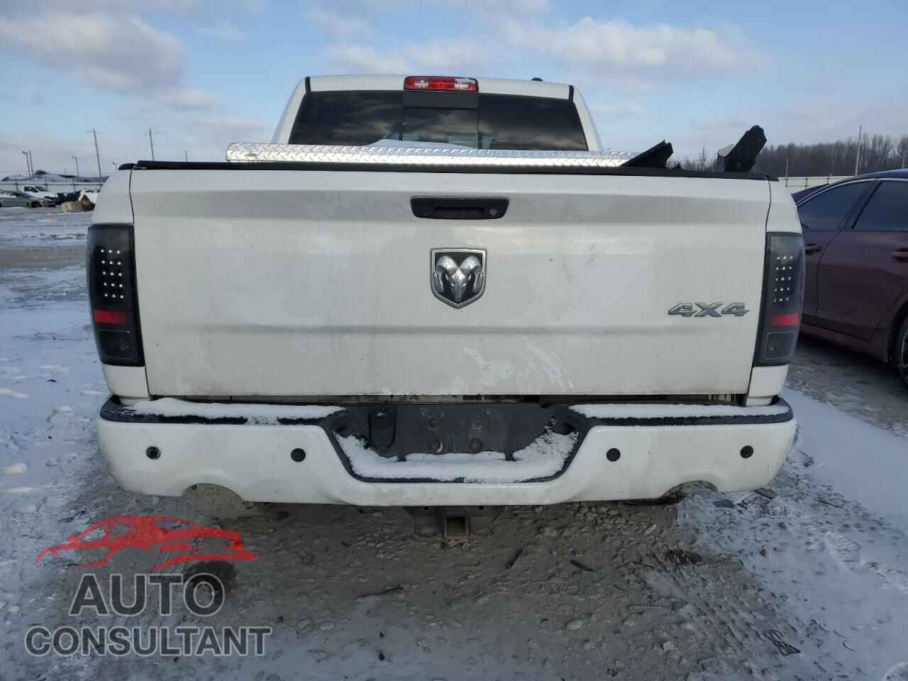 DODGE RAM 1500 2012 - 1C6RD7MT2CS111285