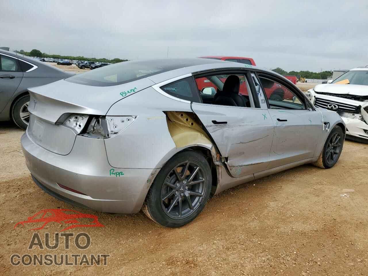 TESLA MODEL 3 2018 - 5YJ3E1EB8JF065180