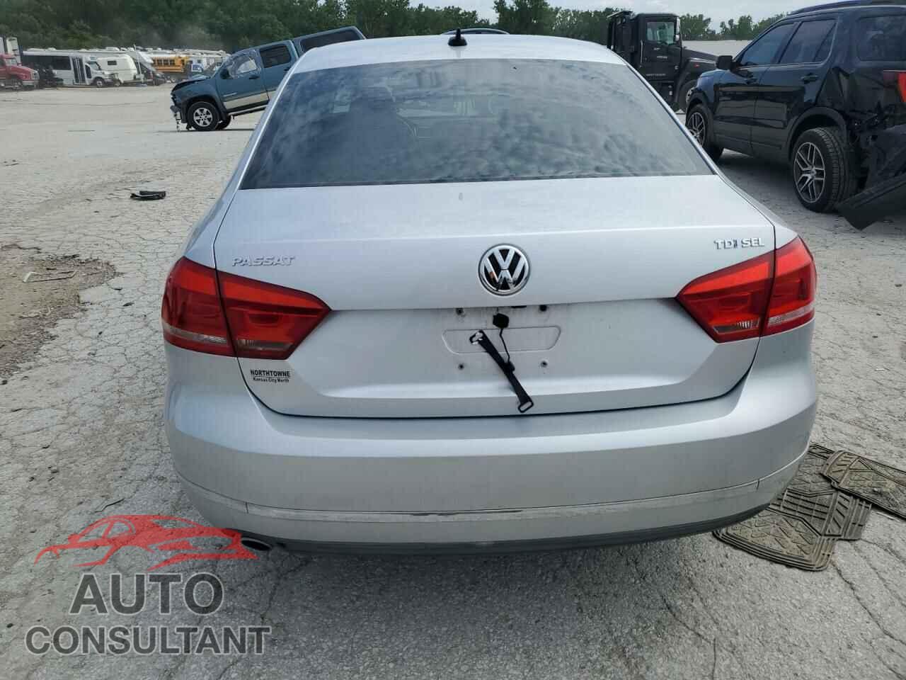 VOLKSWAGEN PASSAT 2014 - 1VWCN7A3XEC004964