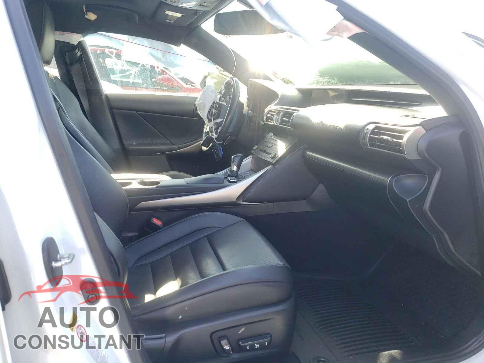 LEXUS IS 2016 - JTHCM1D21G5003858