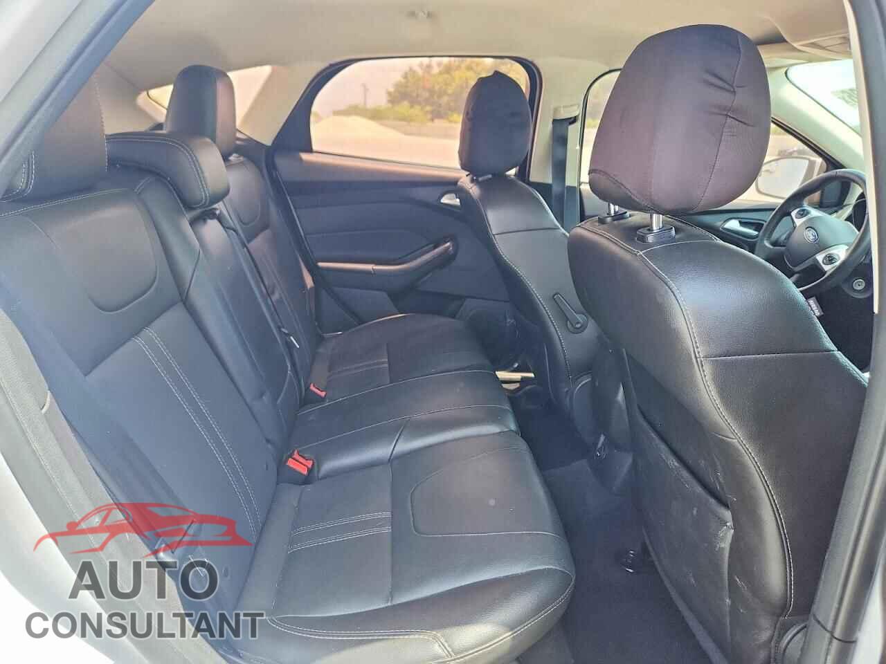 FORD FOCUS 2014 - 1FADP3K20EL207724