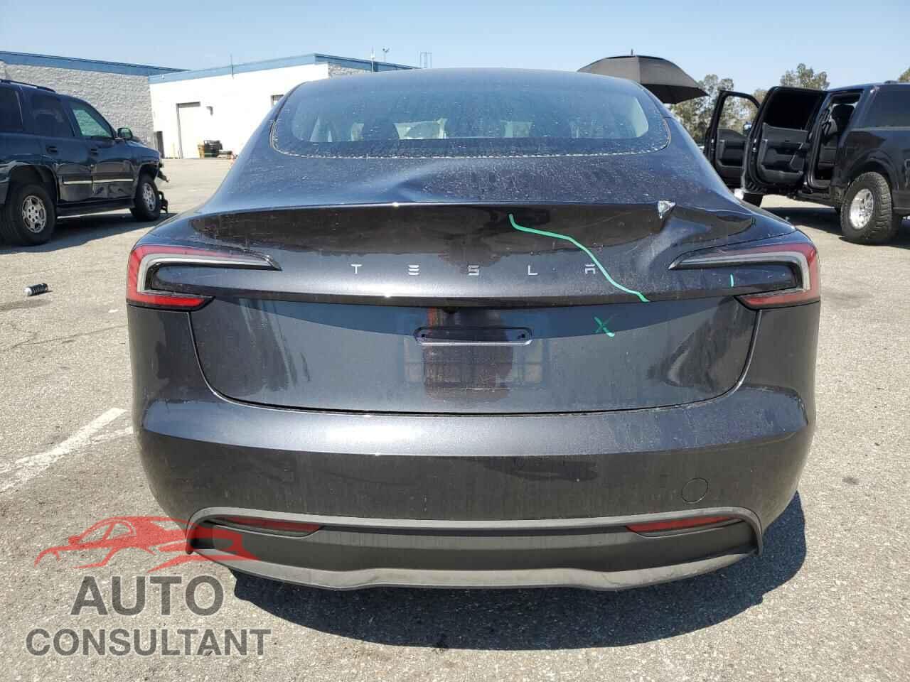 TESLA MODEL 3 2024 - 5YJ3E1EA4RF784672
