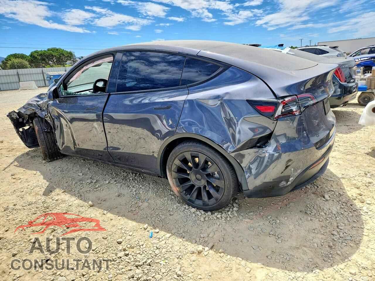 TESLA MODEL Y 2023 - 7SAYGDEE9PF840285