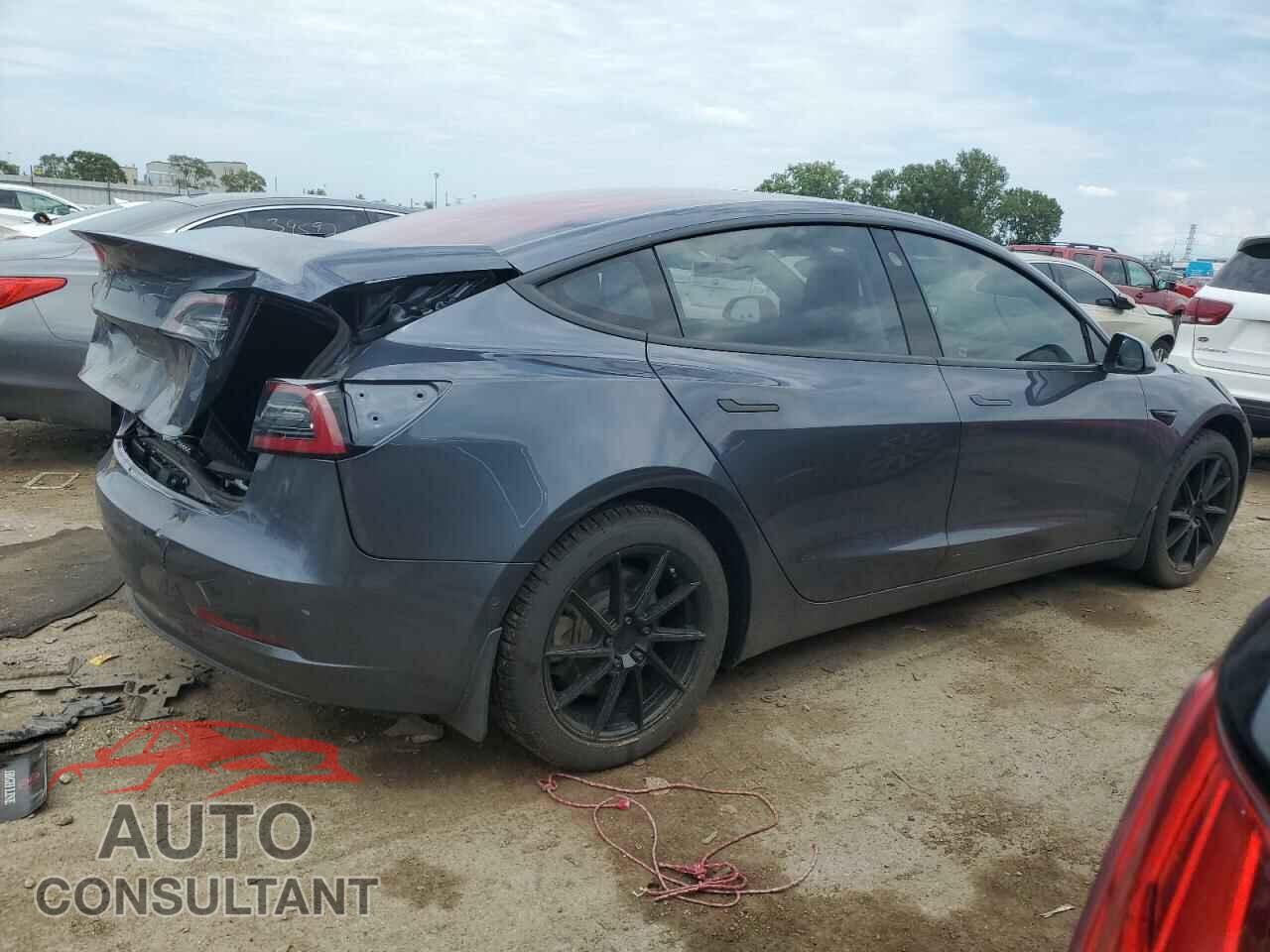 TESLA MODEL 3 2018 - 5YJ3E1EAXJF021821