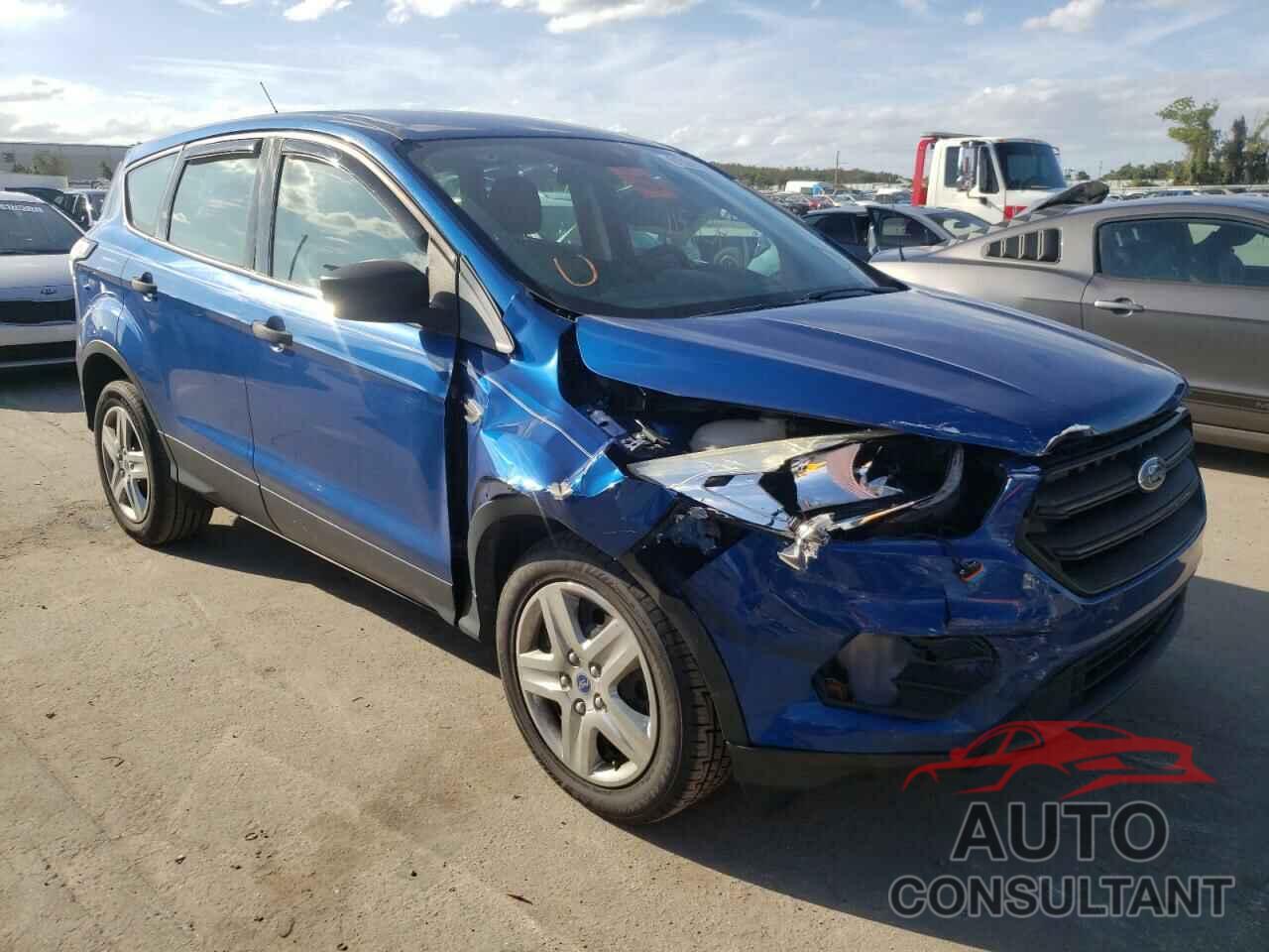 FORD ESCAPE 2017 - 1FMCU0F77HUE30324