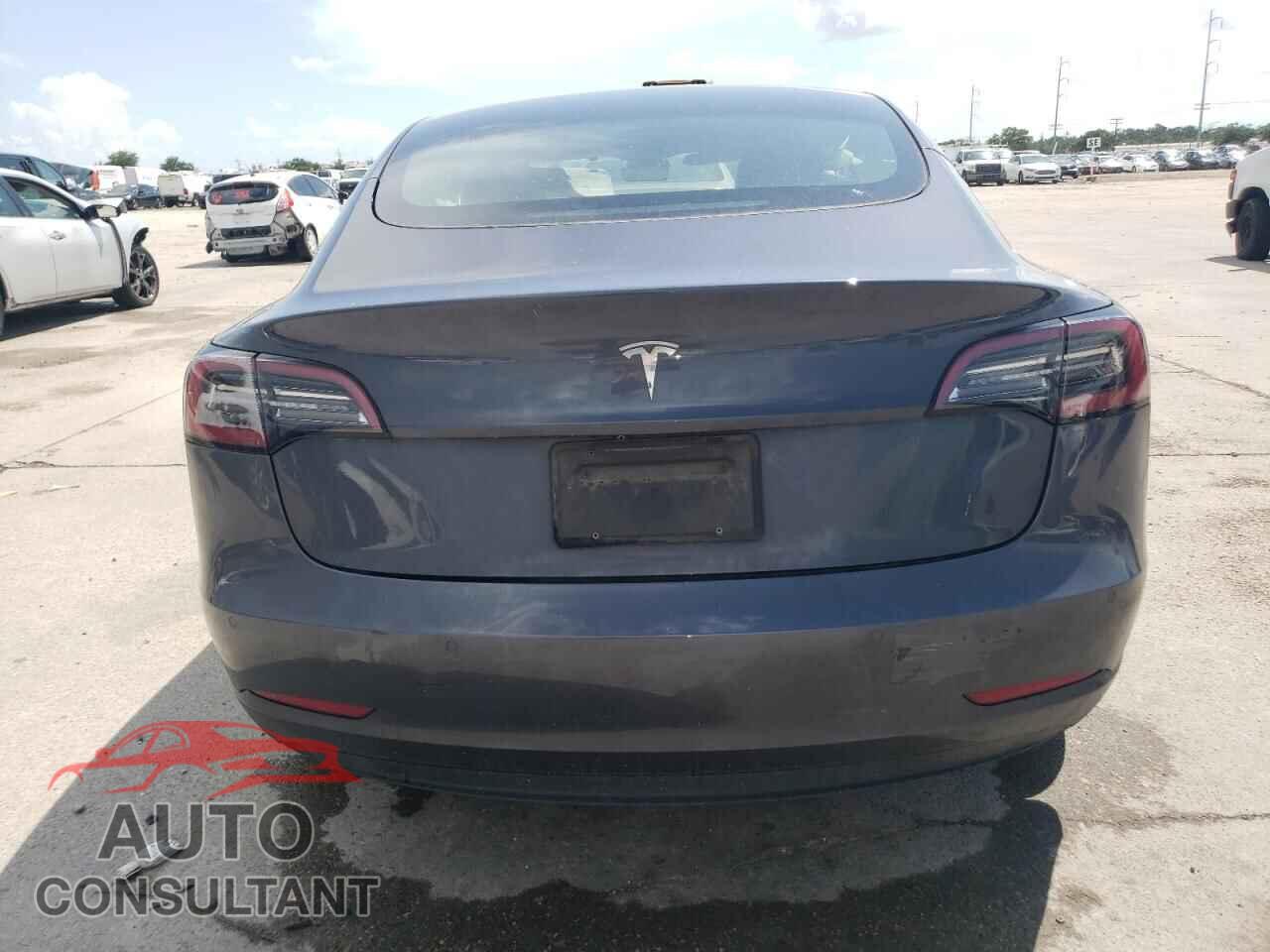 TESLA MODEL 3 2021 - 5YJ3E1EA5MF031760