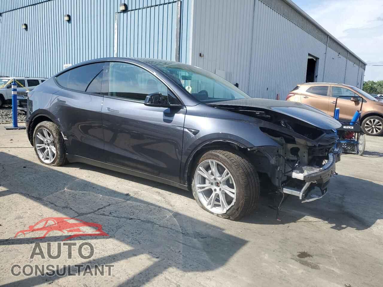 TESLA MODEL Y 2024 - 7SAYGDEE4RA283205