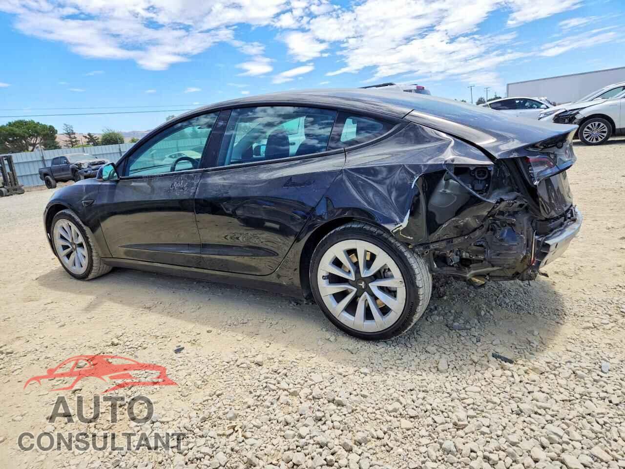 TESLA MODEL 3 2021 - 5YJ3E1EA5MF084037