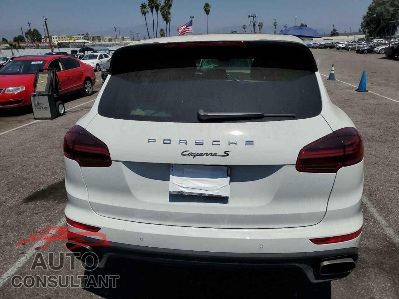 PORSCHE CAYENNE 2016 - WP1AA2A20GKA11316