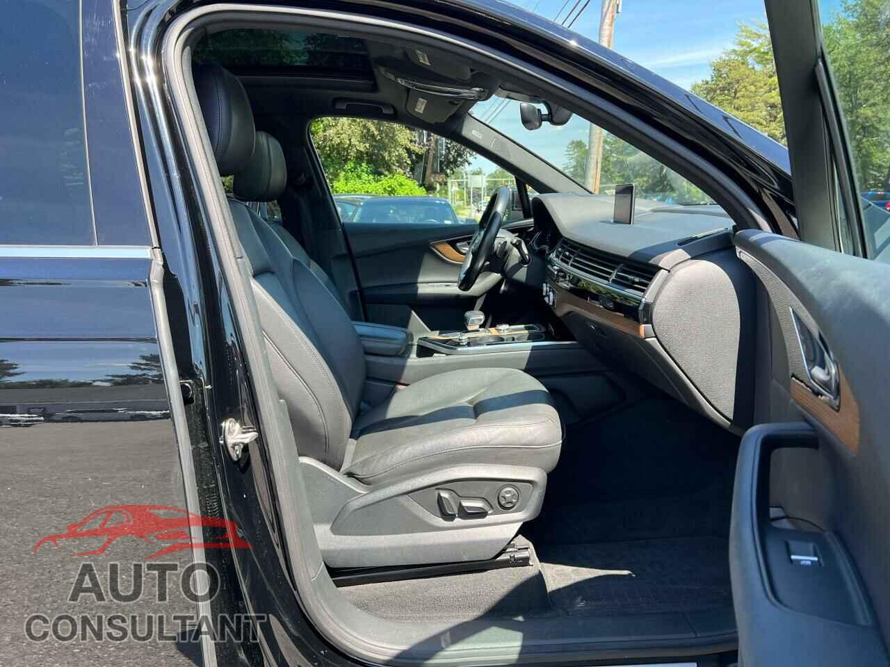 AUDI Q7 2017 - WA1VAAF79HD012174