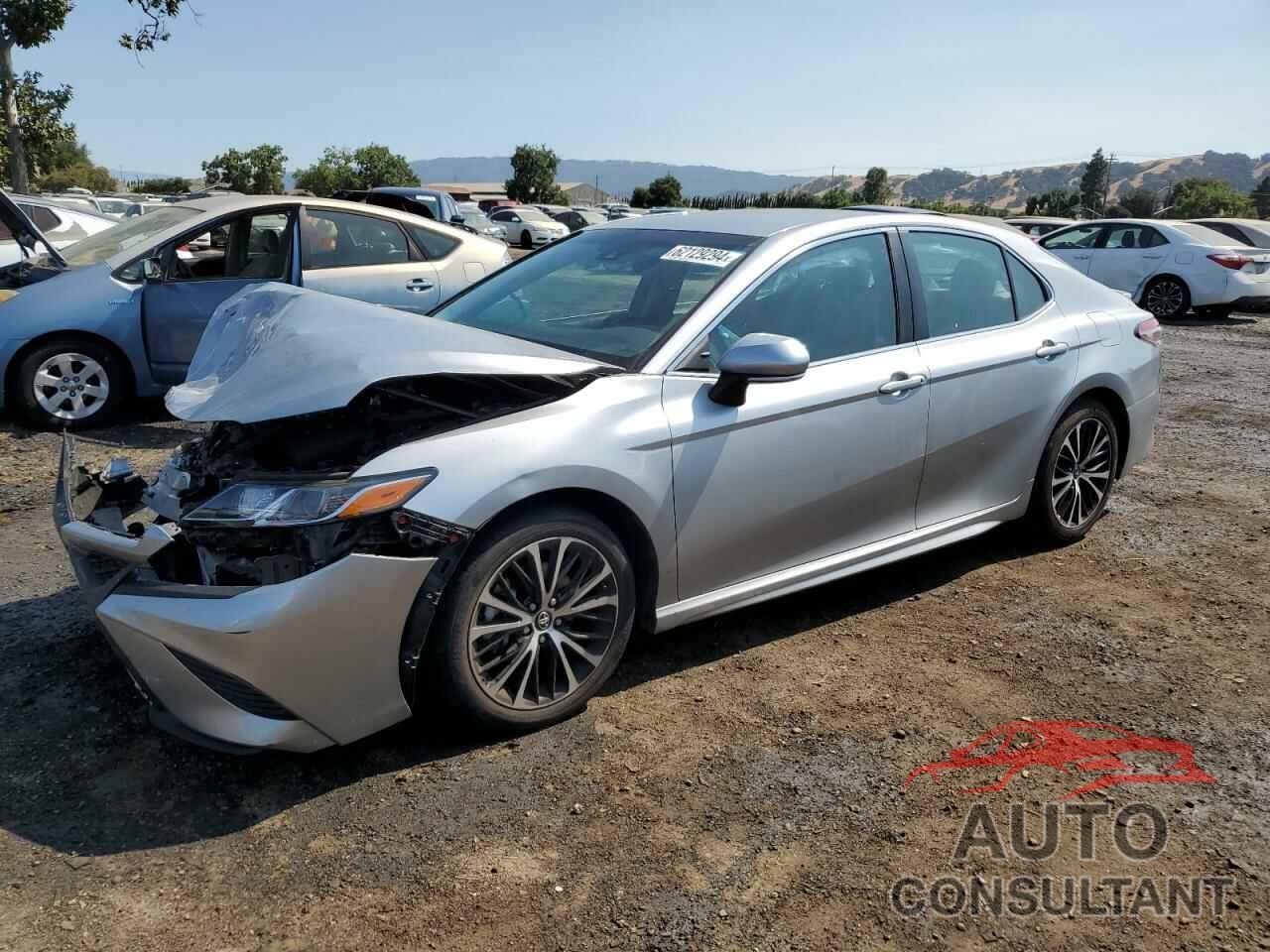 TOYOTA CAMRY 2018 - 4T1B11HK9JU642420