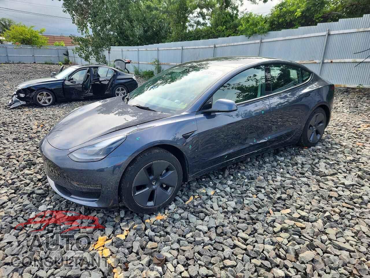 TESLA MODEL 3 2023 - 5YJ3E1EA0PF403137