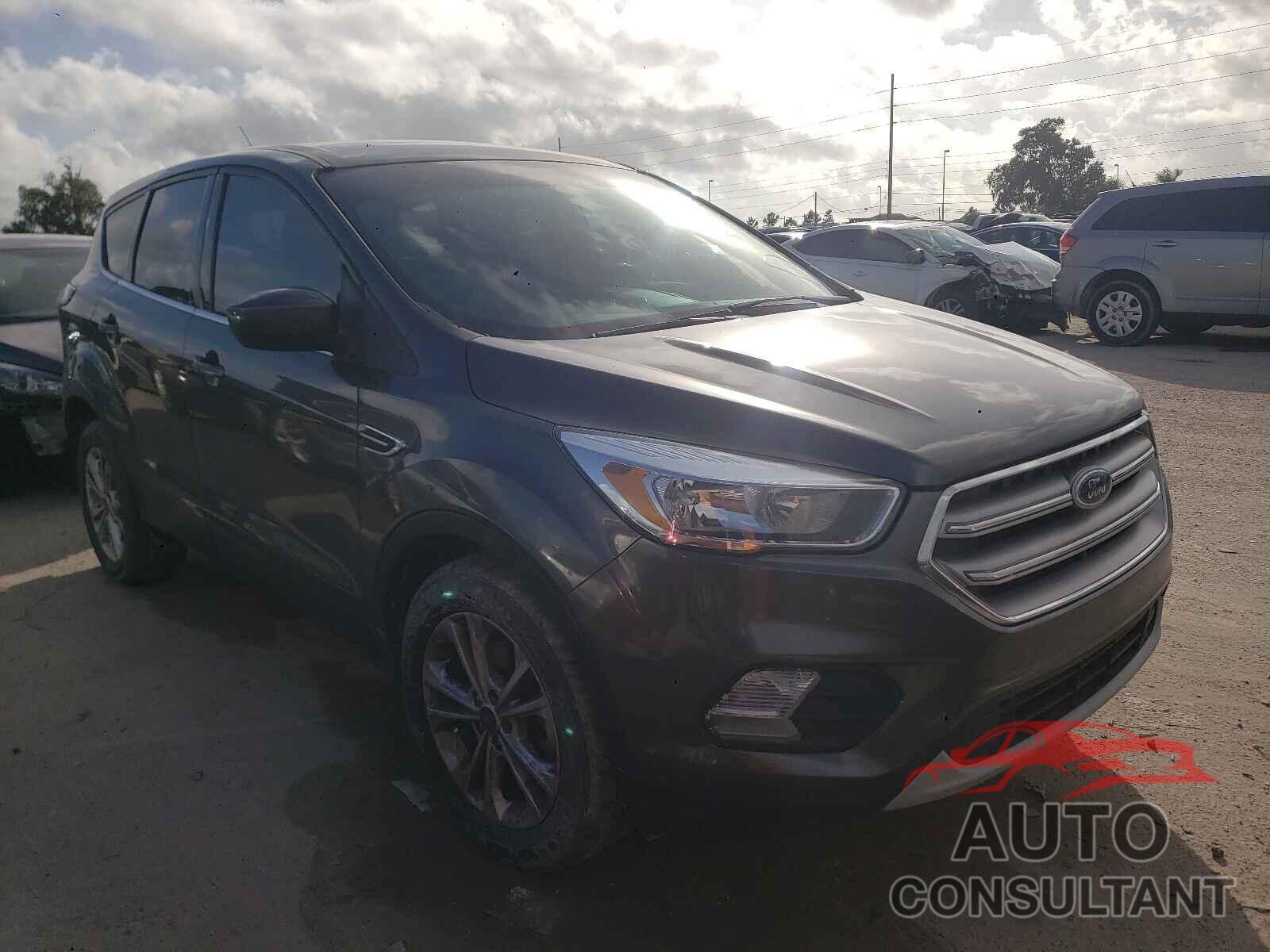 FORD ESCAPE 2017 - 1FMCU0GD5HUA03874