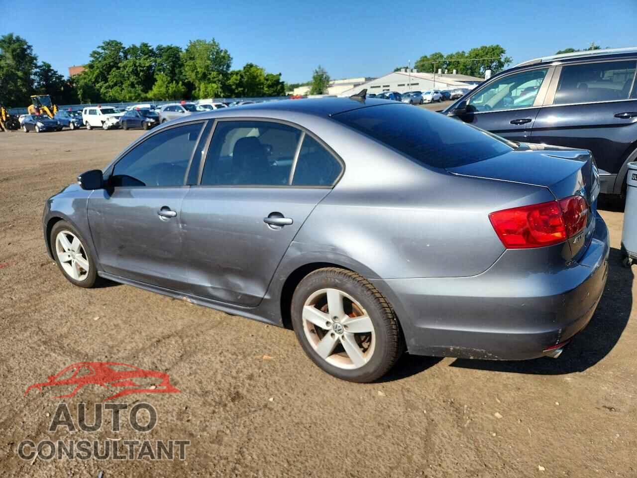 VOLKSWAGEN JETTA 2012 - 3VWLL7AJ8CM093997
