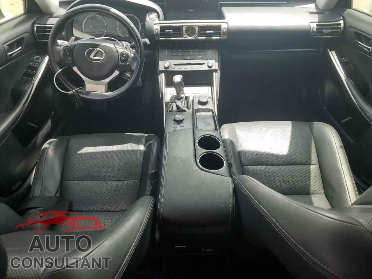LEXUS IS 2015 - JTHBF1D24F5069079