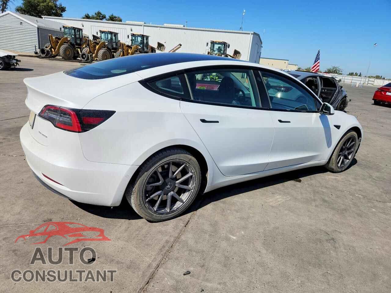 TESLA MODEL 3 2021 - 5YJ3E1EB3MF938094