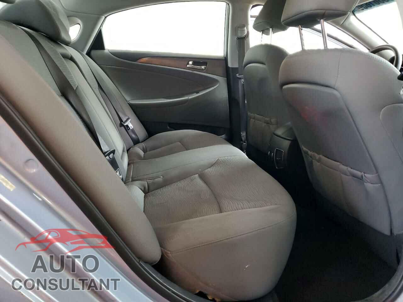 HYUNDAI SONATA 2013 - KMHEC4A47DA084268