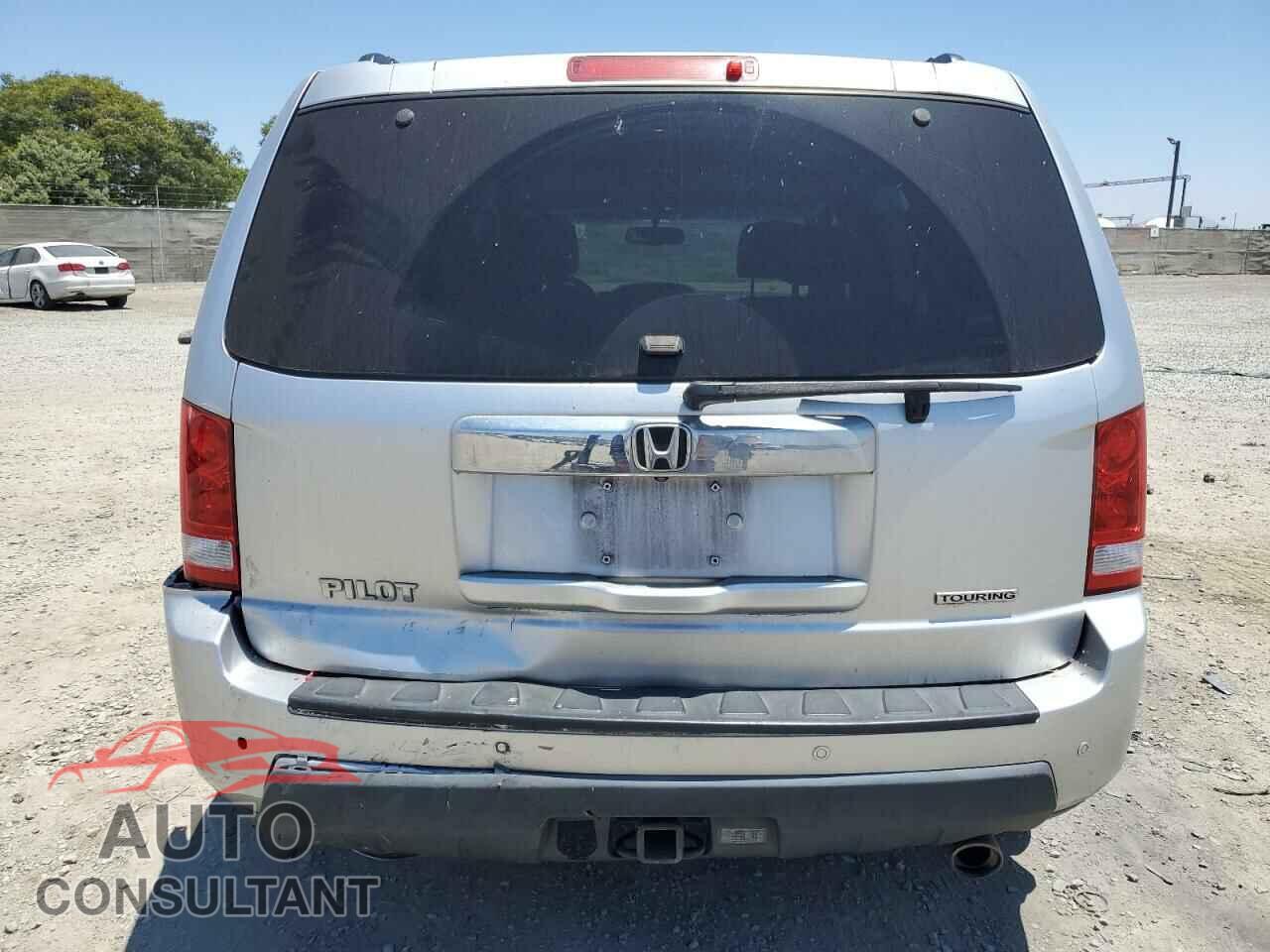 HONDA PILOT 2011 - 5FNYF3H94BB005177