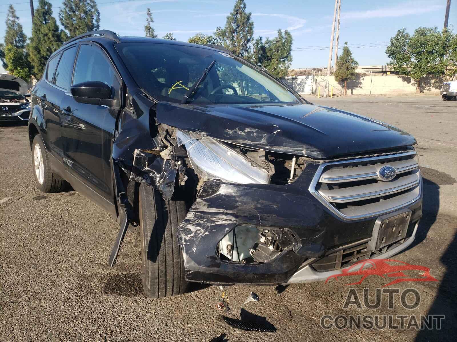 FORD ESCAPE 2018 - 1FMCU0GD8JUA12073