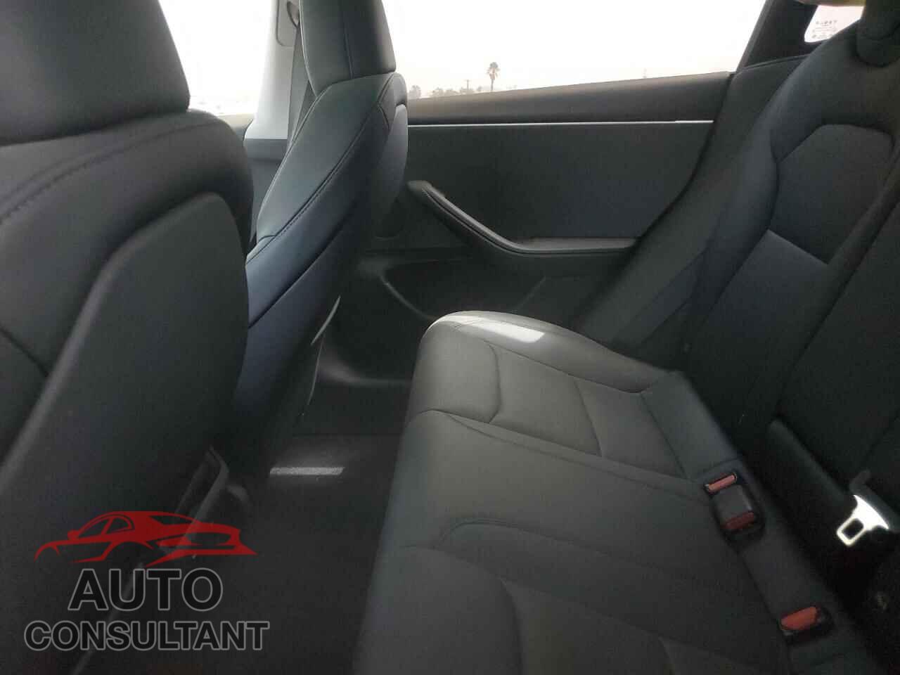 TESLA MODEL 3 2025 - 5YJ3E1EA2SF886459