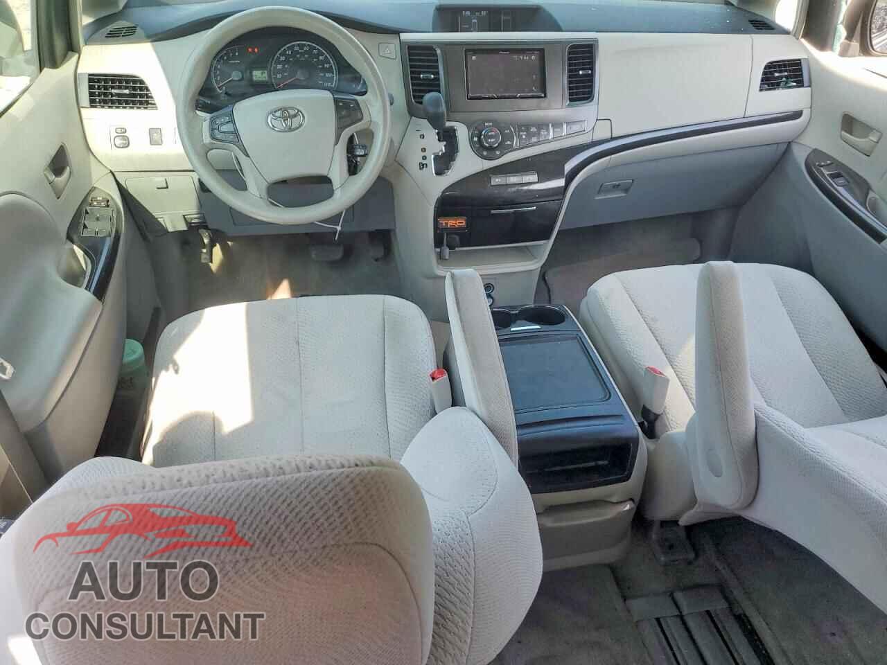 TOYOTA SIENNA 2013 - 5TDKK3DC8DS341805