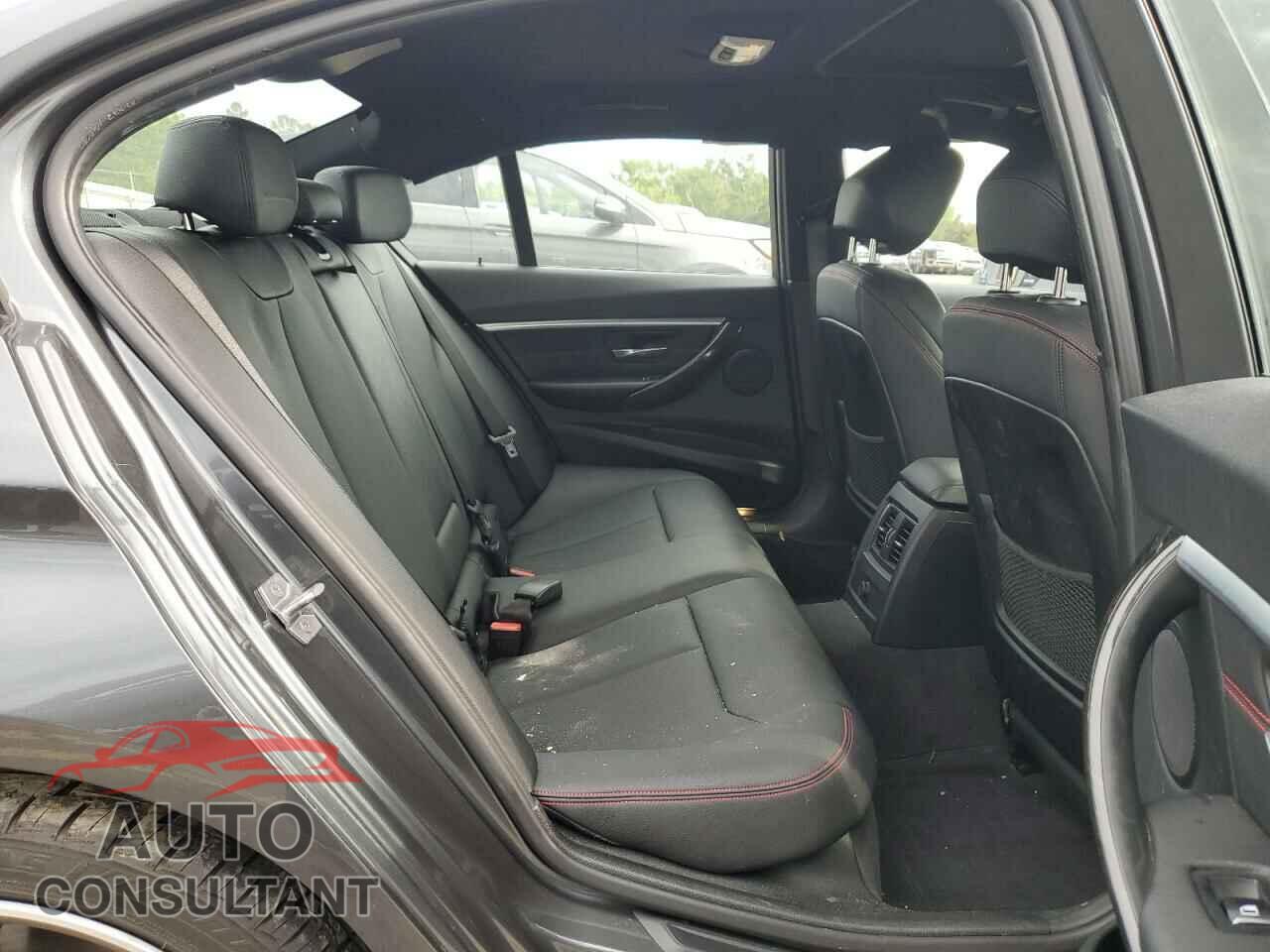 BMW 3 SERIES 2016 - WBA8E3G52GNU00546