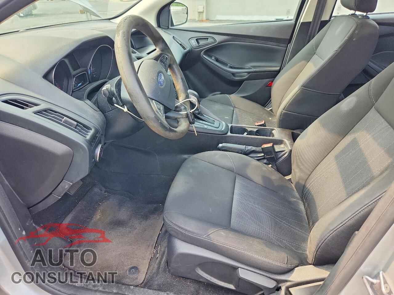 FORD FOCUS 2017 - 1FADP3E2XHL269230