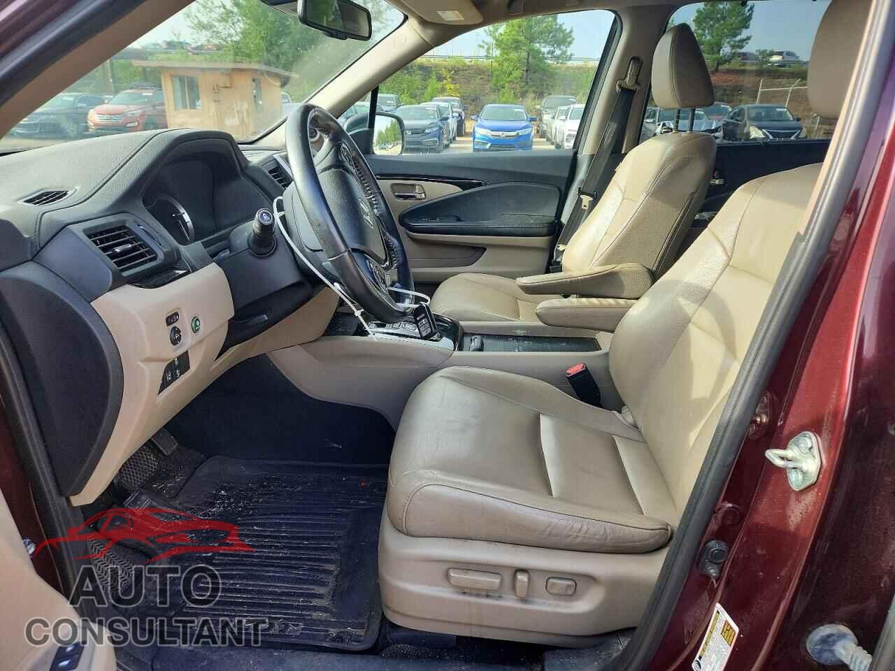 HONDA PILOT 2017 - 5FNYF6H95HB030454