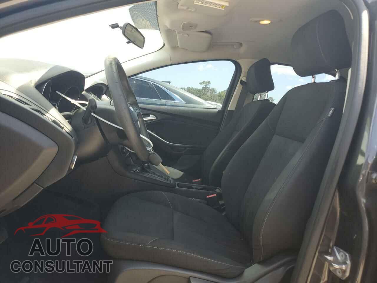 FORD FOCUS 2015 - 1FADP3F27FL201883