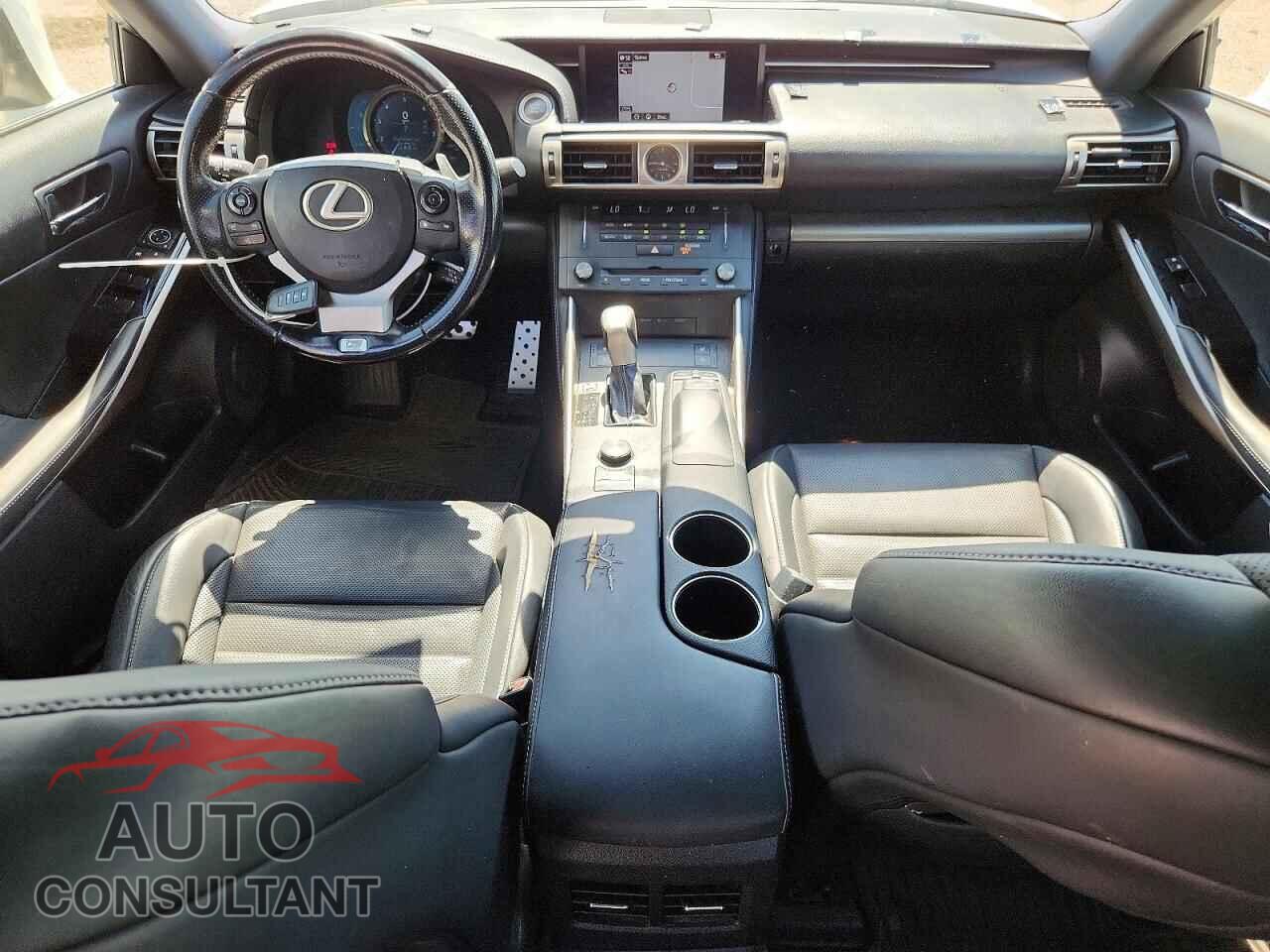 LEXUS IS 2016 - JTHBA1D2XG5038340