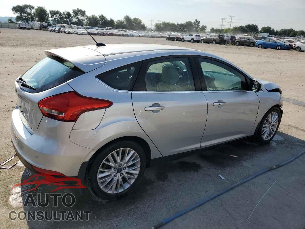 FORD FOCUS 2016 - 1FADP3N21GL256428