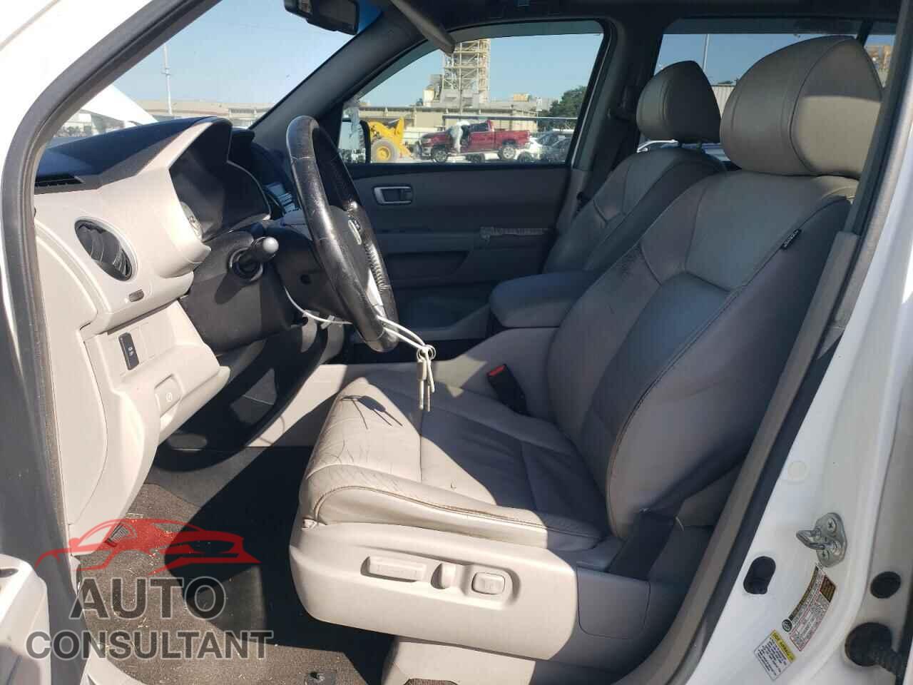 HONDA PILOT 2011 - 5FNYF3H56BB002875
