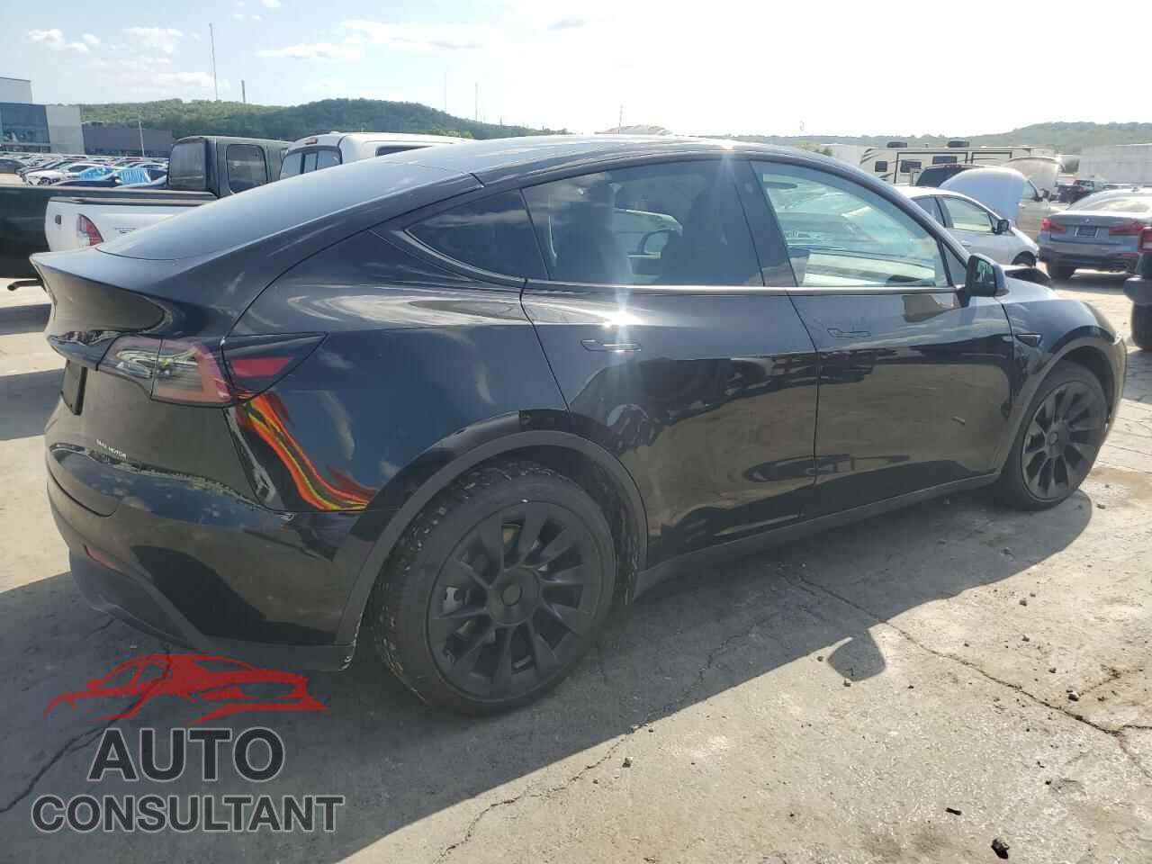 TESLA MODEL Y 2022 - 7SAYGAEEXNF465311