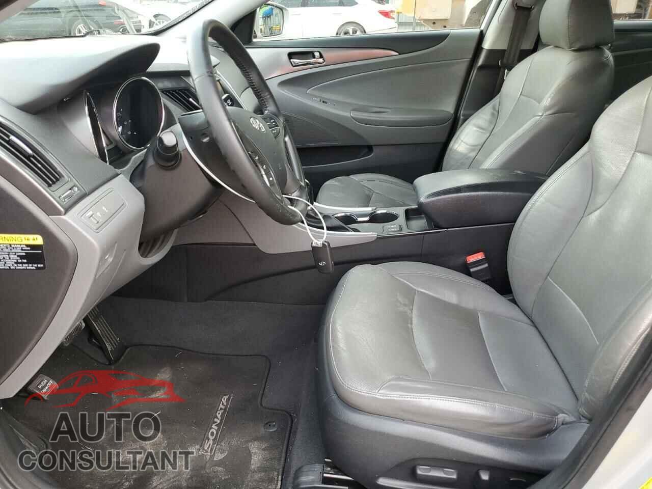 HYUNDAI SONATA 2014 - KMHEC4A40EA103809
