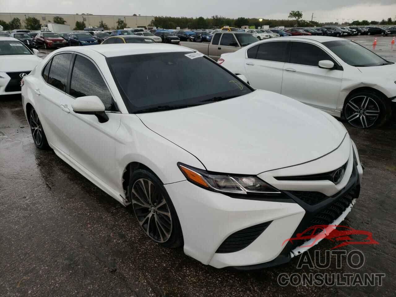 TOYOTA CAMRY 2018 - 4T1B11HK7JU607438