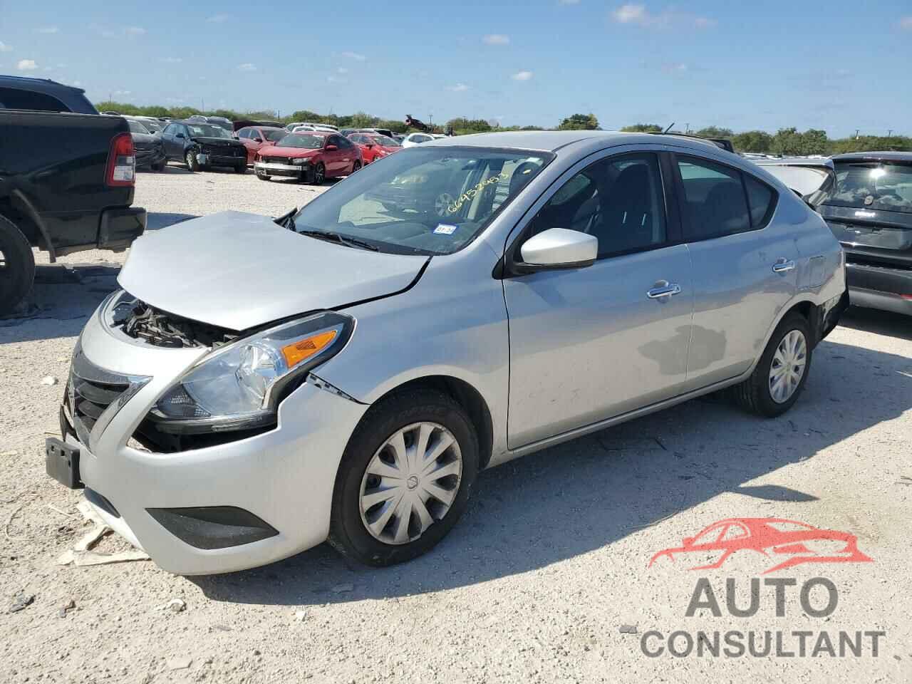 NISSAN VERSA 2019 - 3N1CN7APXKL879955