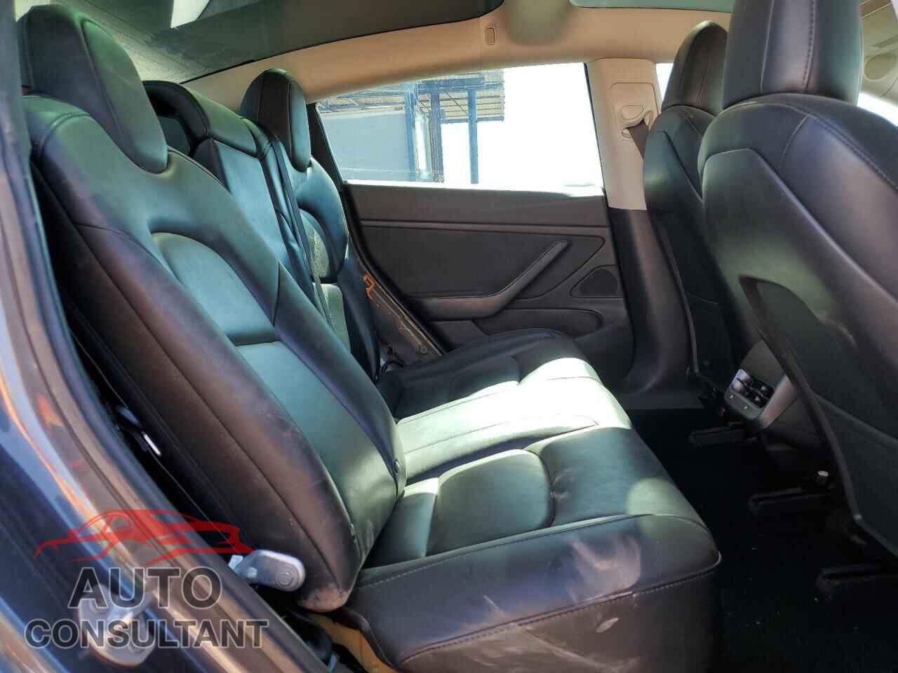 TESLA MODEL 3 2018 - 5YJ3E1EA1JF092762