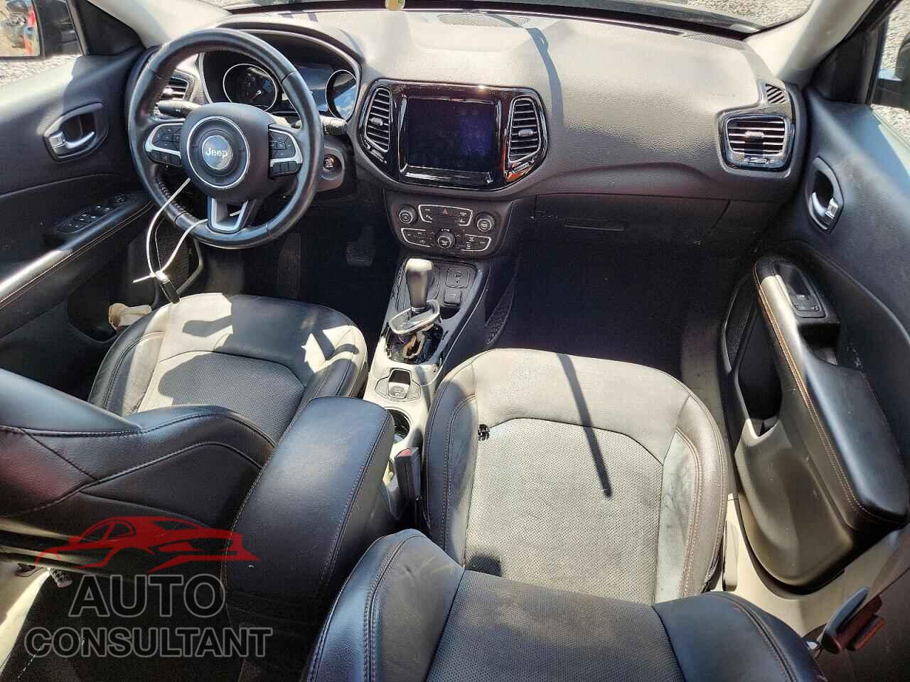JEEP COMPASS 2018 - 3C4NJDCB1JT340852
