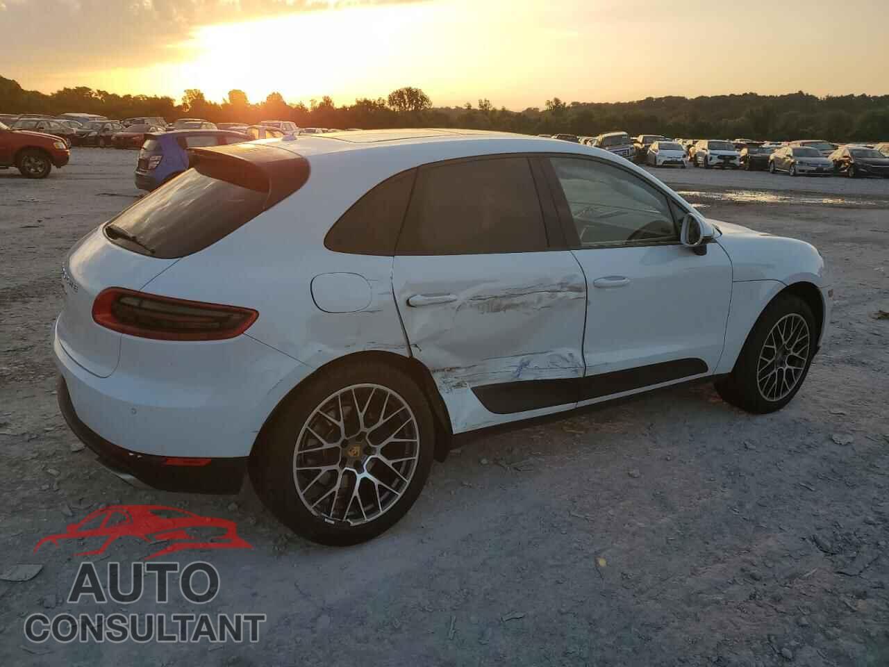PORSCHE MACAN 2018 - WP1AA2A52JLB03023
