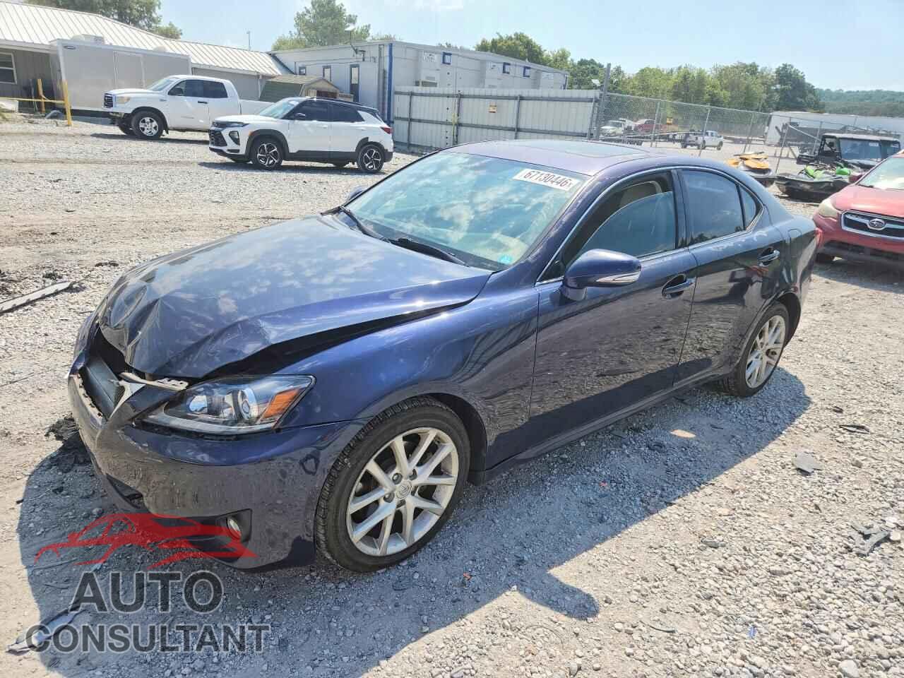 LEXUS IS 2011 - JTHCF5C24B5050586